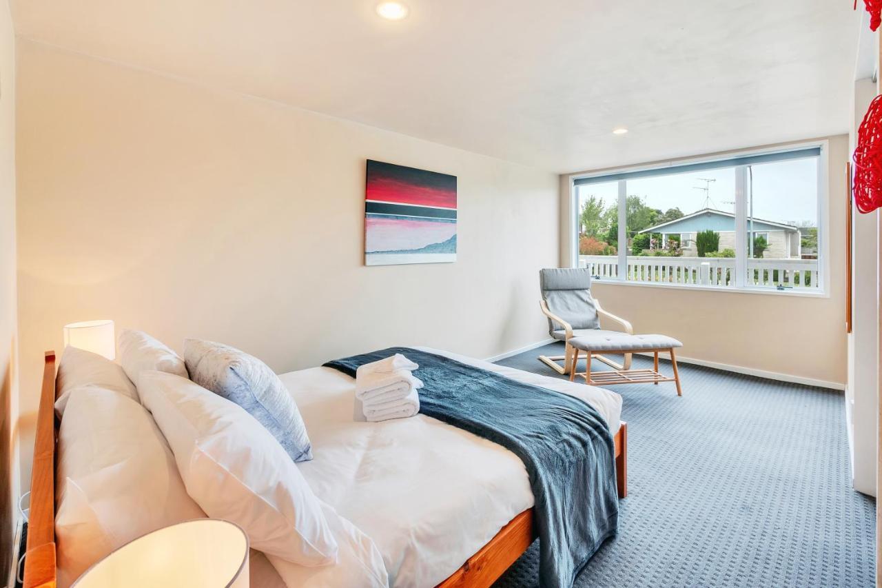 Sunny Side Getaway With Parking And Aircon Villa Auckland Exterior photo